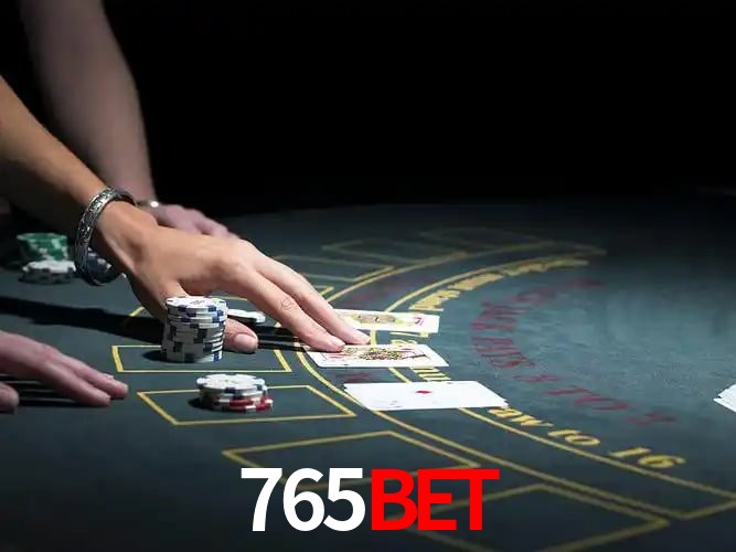 Sinta a adrenalina dos jogos de cassino com 765bet